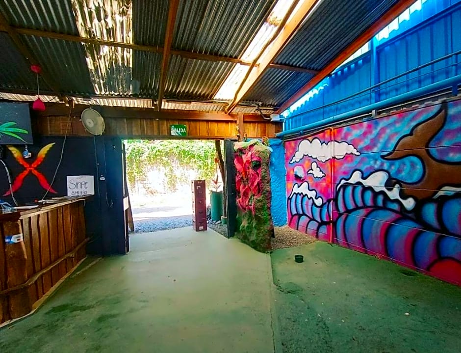 Flutterby House