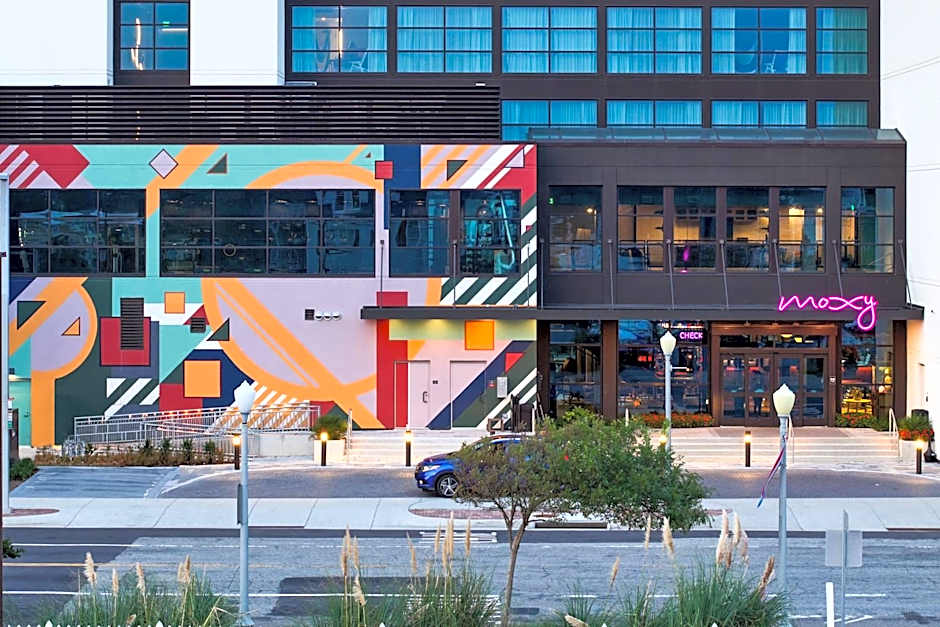 Moxy Virginia Beach Oceanfront