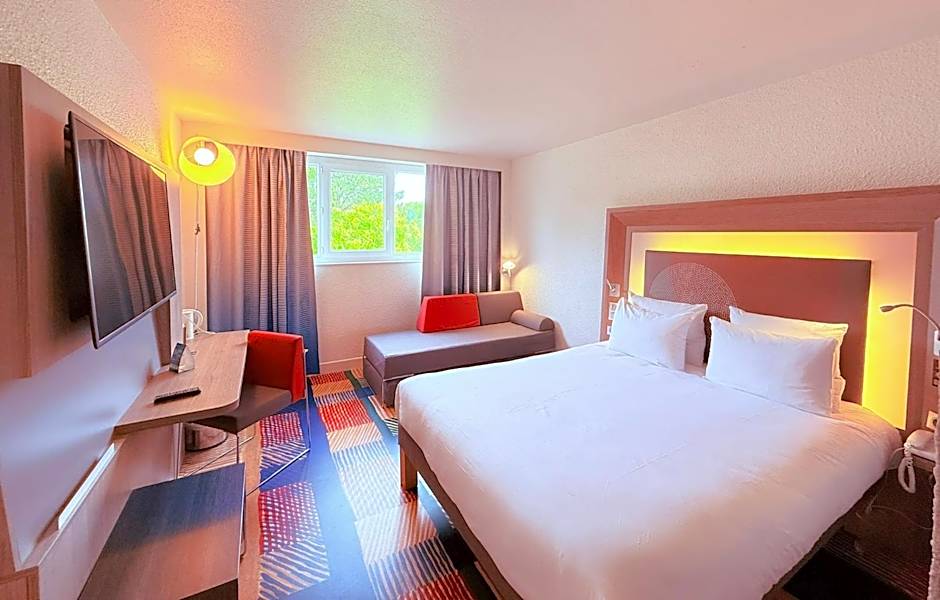 B&B HOTEL Cergy Port 4 étoiles