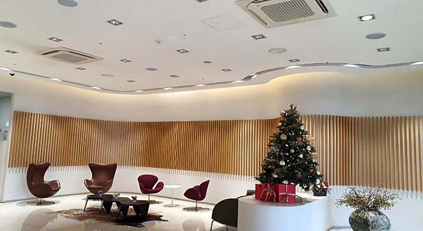 Crown Hotel Changwon