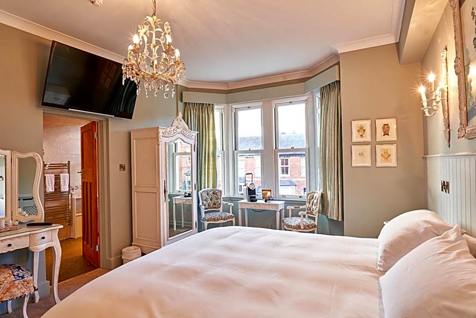 Quilt and Croissants Guest House