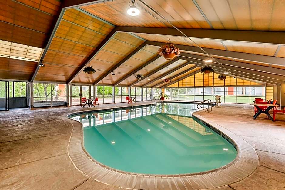 Howard Johnson Hotel by Wyndham Toms River