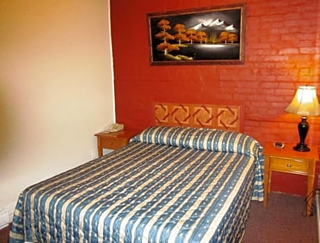 Queen Room