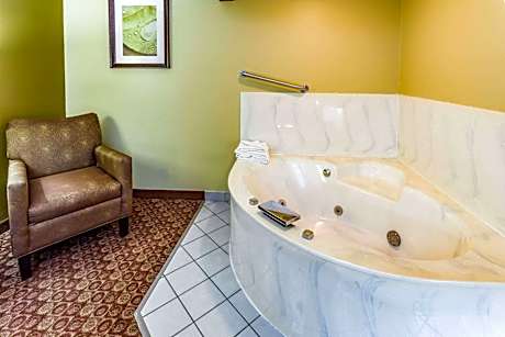 Superior King Suite - Non-Smoking