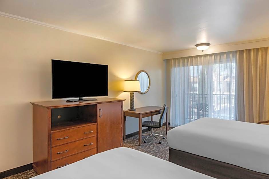 Best Western Plus Royal Oak Hotel