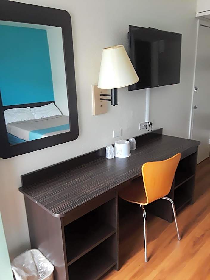 Motel 6-Farmington, NM