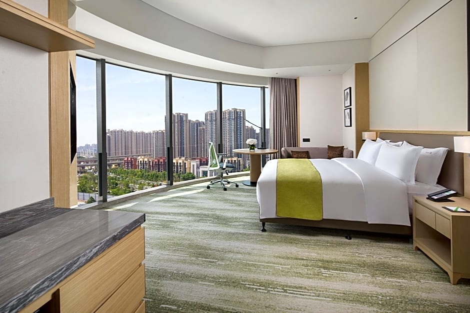 Holiday Inn Zhengzhou Riverside By IHG