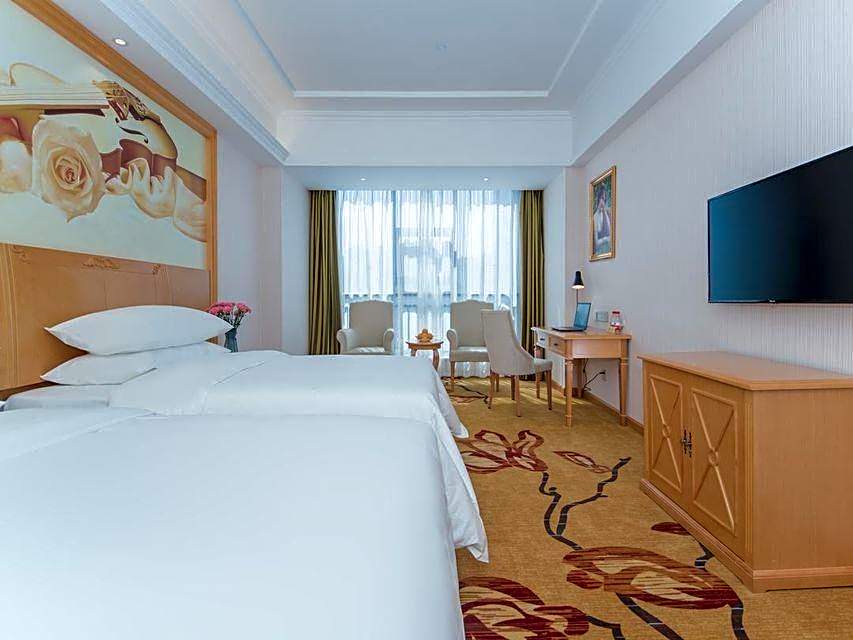 Vienna Hotel Shiyan Shanghai Road