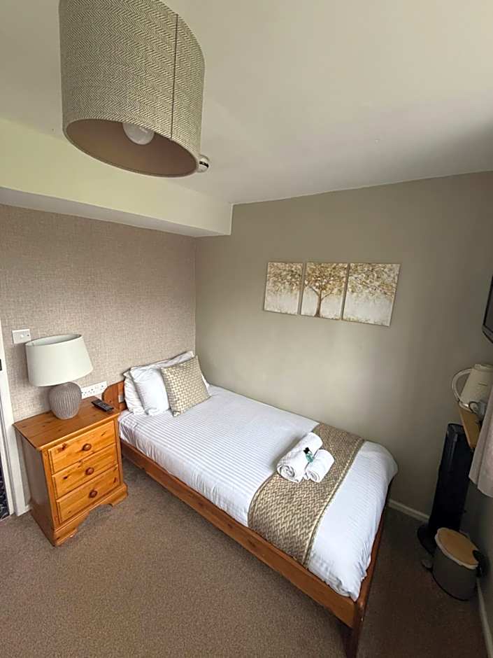 Llanerch Inn