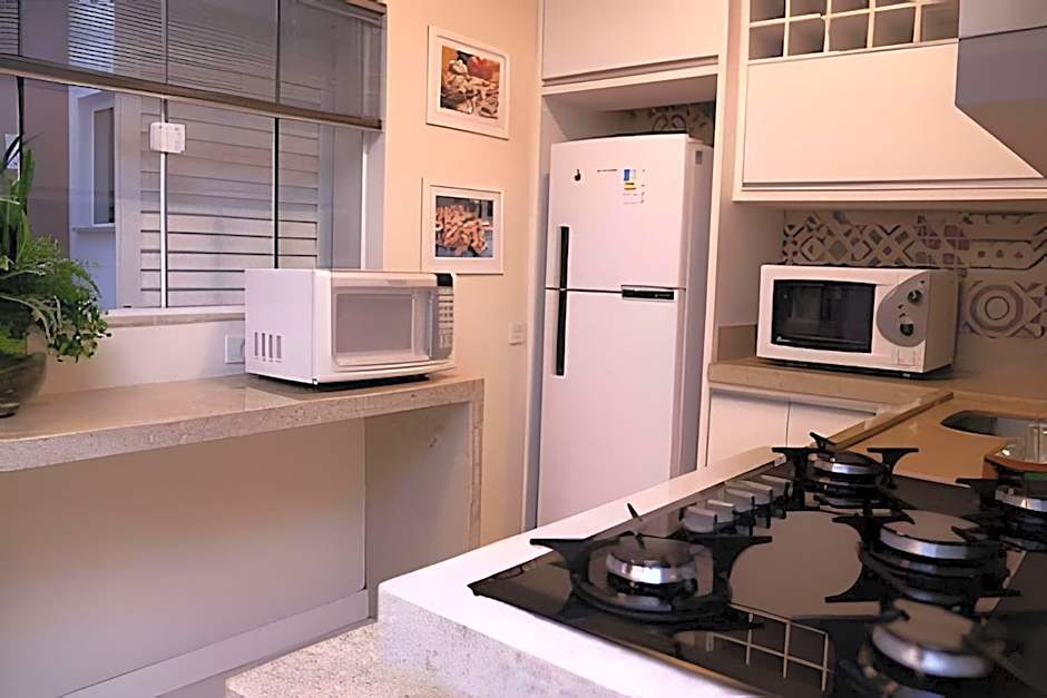 Sobrado com 1 suite 2 quarto ar 1km Shopping JL