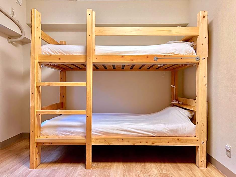 Glocal Nagoya Backpackers Hostel