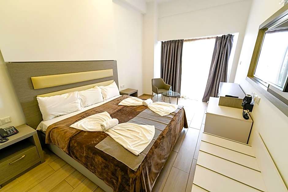 Captain Pier Hotel