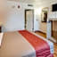 Motel 6-Lenexa, KS - Kansas City Southwest