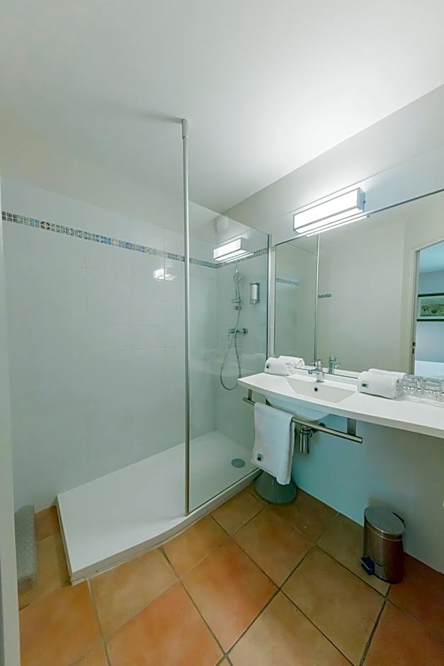 Logis Hôtel La Bastide De Grignan & Restaurant "La Chênaie"