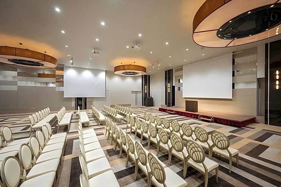 Hotel Maruya Grande
