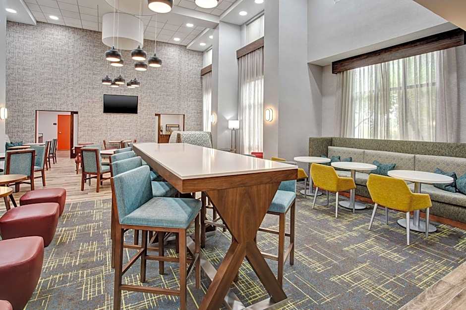 Hampton Inn By Hilton And Suites Tampa East - Casino Area