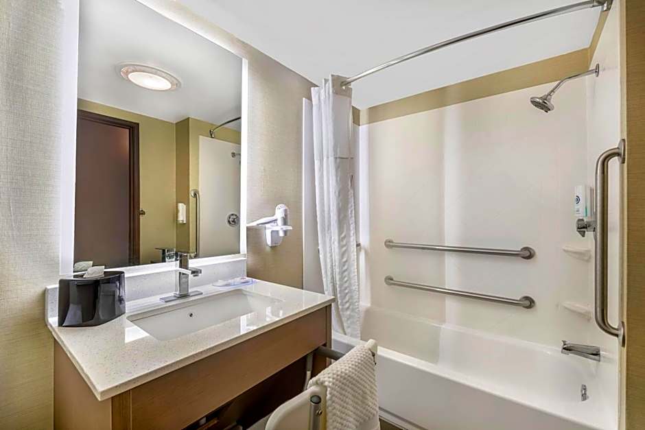 Comfort Inn & Suites Butler