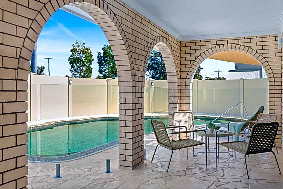 Bribie Beach House with Pool - Walk to Surf & Shops