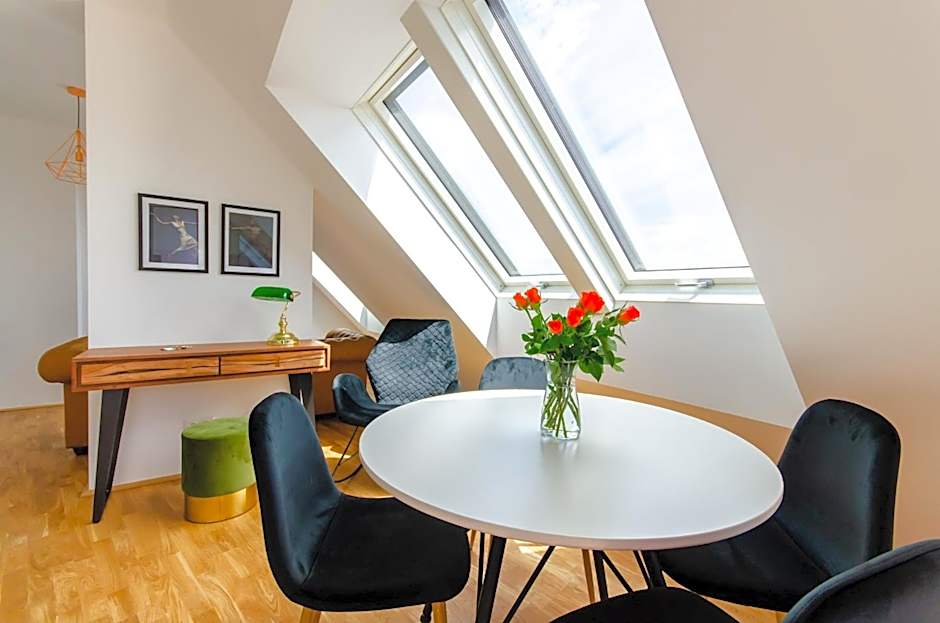 Grand Quarters City Residence