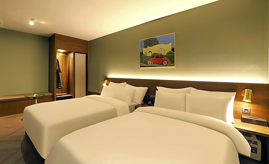 Photo 1 of 18 of Deluxe 2 Beds