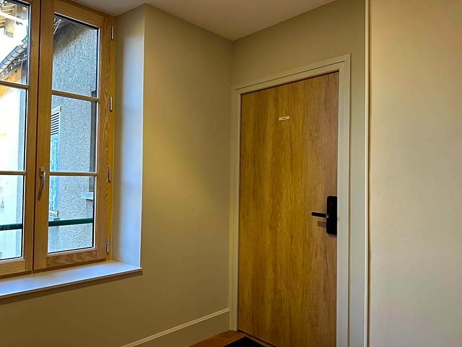 Les Suites Gueguen