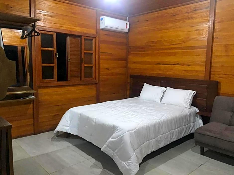 Caminhos da Serra do Tabuleiro - Chalé Araucária