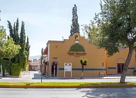 Hotel Huizache