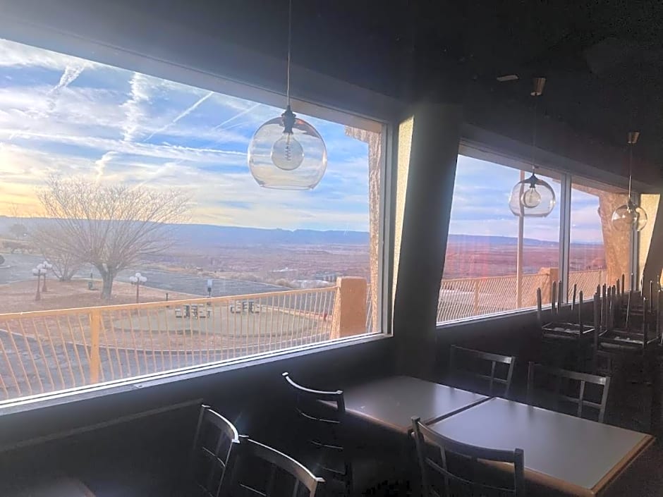 QUALITY INN VIEW OF LAKE POWELL - PAGE