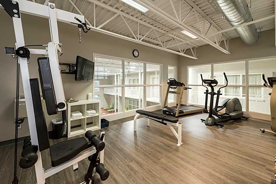 Hotel & Suites Le Dauphin Drummondville