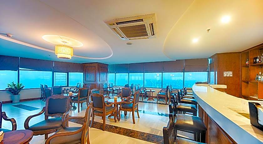 Muong Thanh Grand Cua Lo Hotel