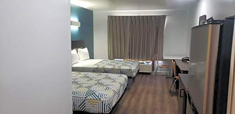 Queen Room with Two Queen Beds - Disability Access - Non-Smoking