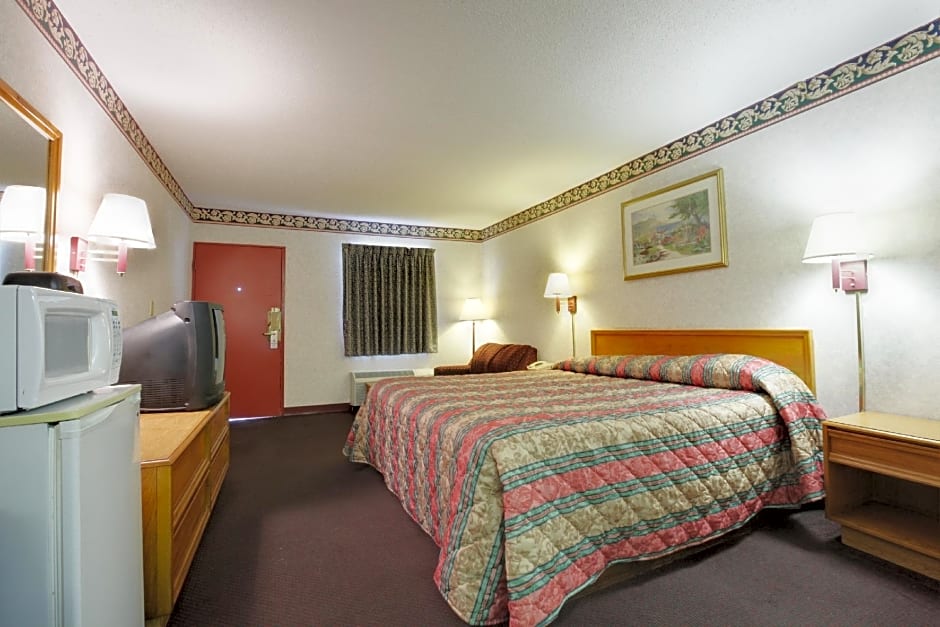 Americas Best Value Inn & Suites Macon at Eisenhower Pkwy