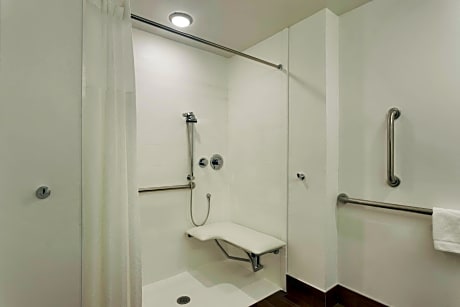 2 Double Mobility Access Ri Shower Suite Ns