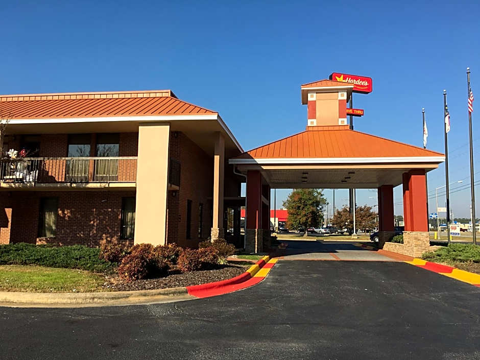 Baymont by Wyndham Rocky Mount I-95