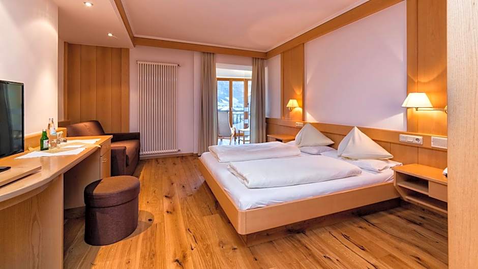 Hotel Post - OlangCard included