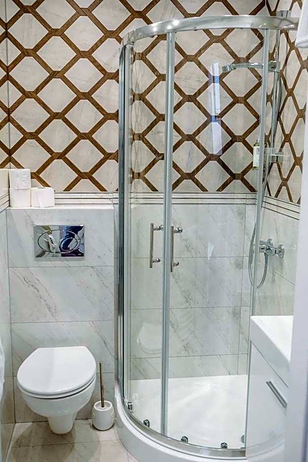 Dom Goscinny Bialy Dworek