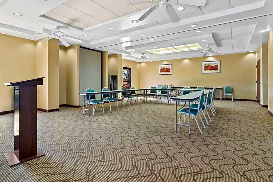 Comfort Suites Lumberton