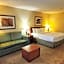 La Quinta Inn & Suites by Wyndham Appleton-College Avenue