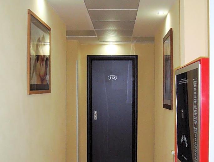 Hotel Canasta