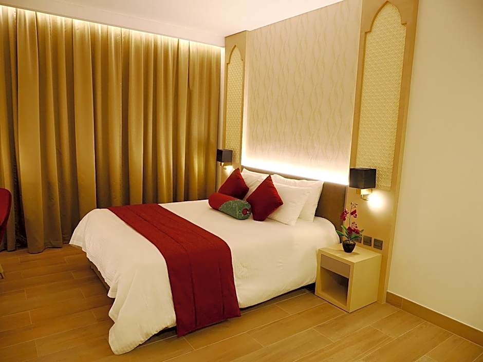 Falaj Daris Hotel