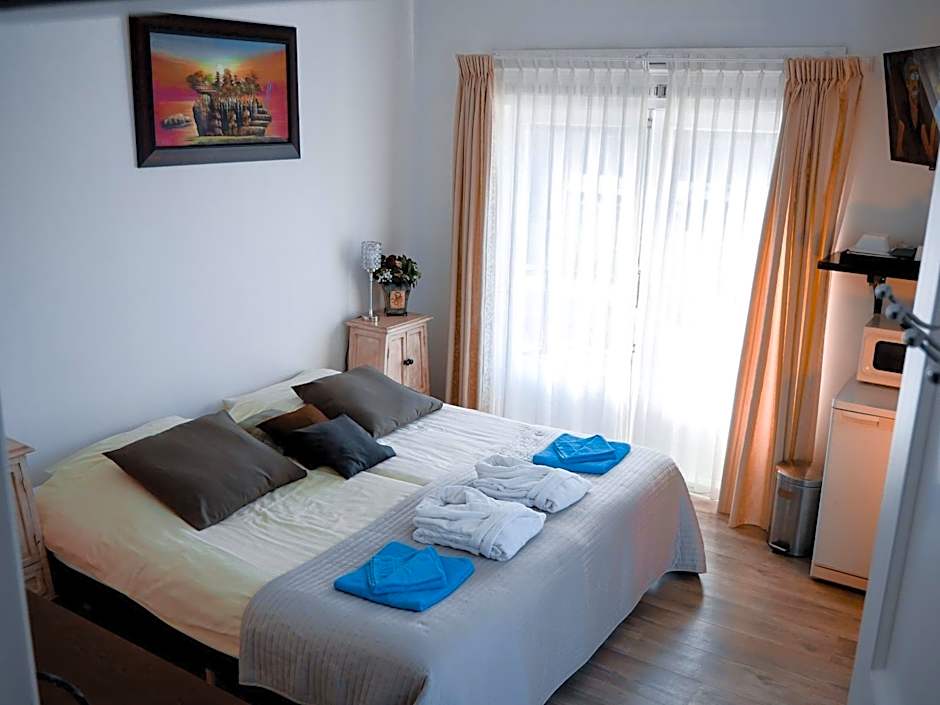 Hotel / Pension Villa Tanahlot