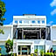 Townhouse Oak Padang near RTH Imam Bonjol