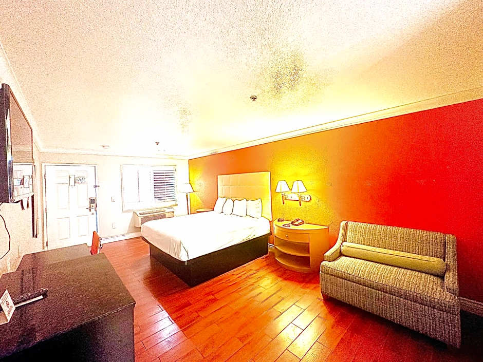 Casa Blanca Hotel & Suites Orange SR-55 Freeway, Near Honda Center, Chapman University, Disneyland