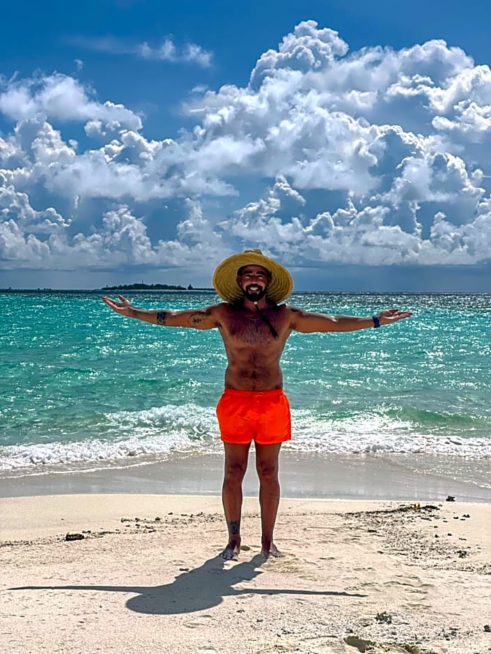 La Luna Boutique Dhangethi