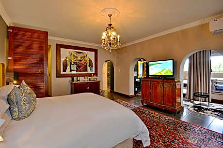 Luxury Suite with Private Jacuzzi