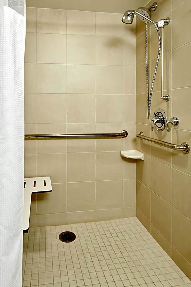 Courtyard by Marriott Hamilton