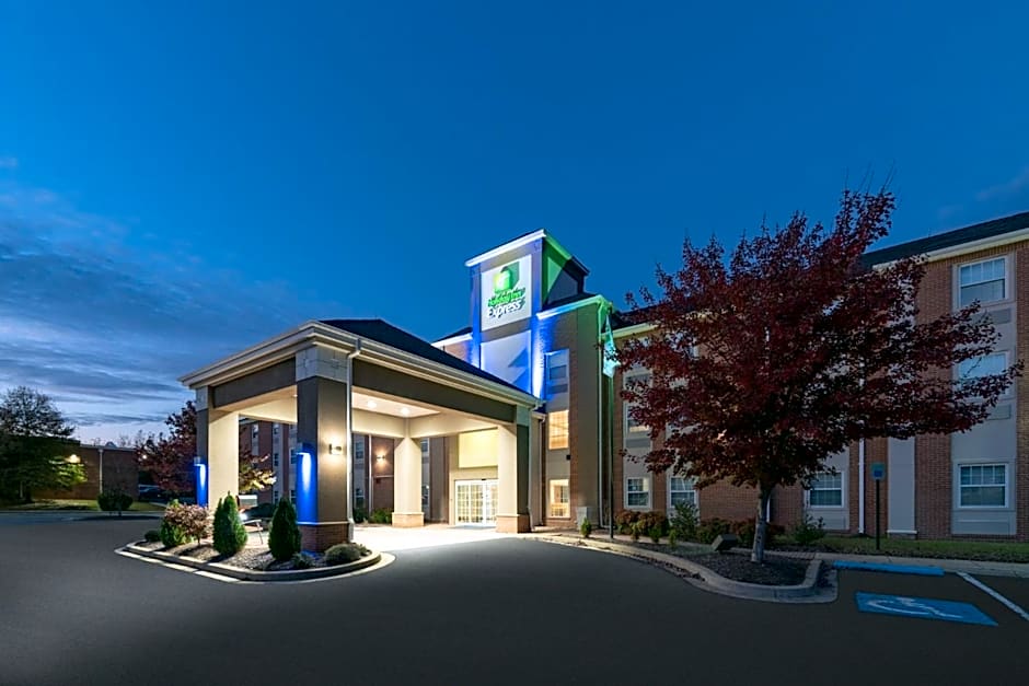 Holiday Inn Express Prince Frederick By IHG