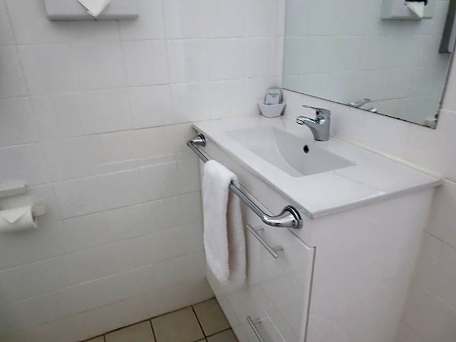 Aspley Pioneer Motel