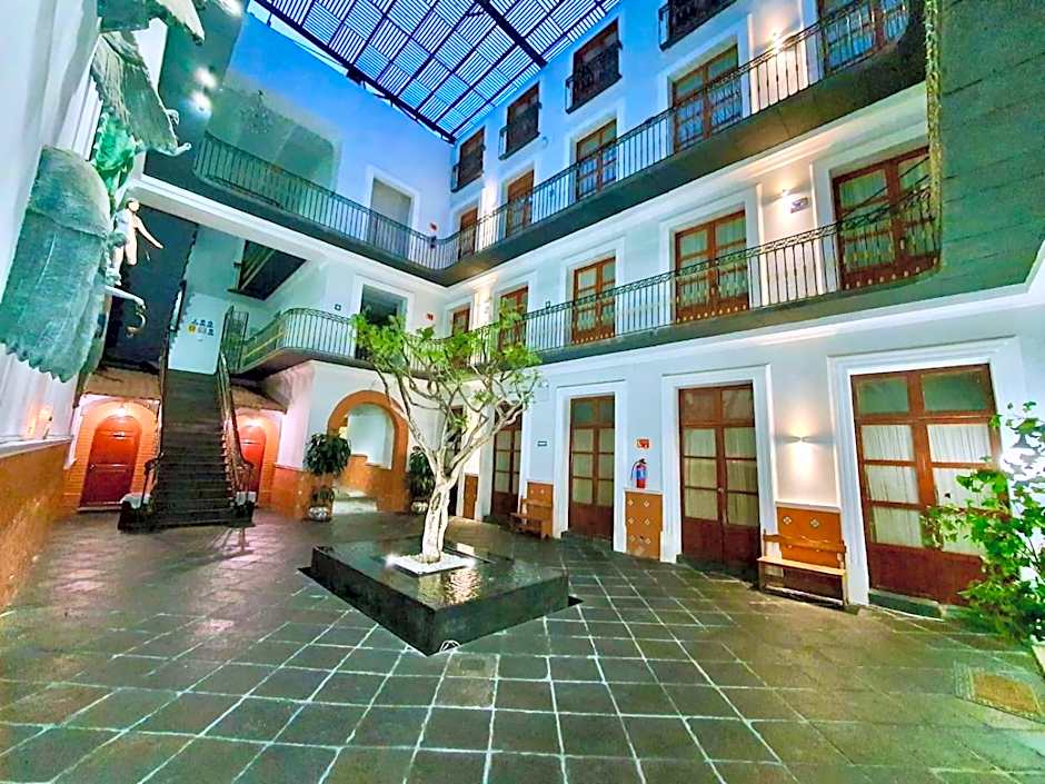Hotel Puebla Plaza