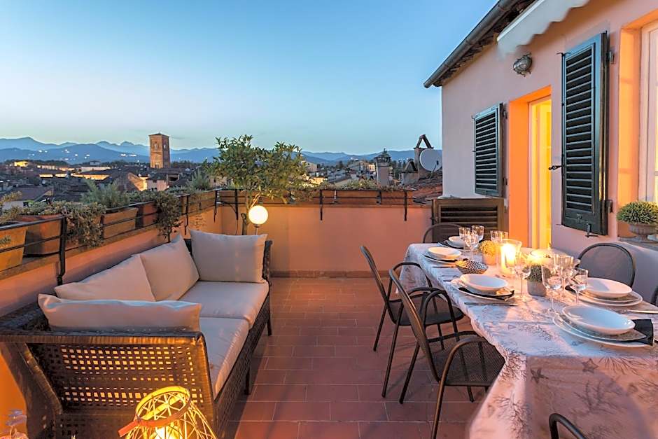 Casa Emy in Lucca With 3 Bedrooms and 2 Bathrooms
